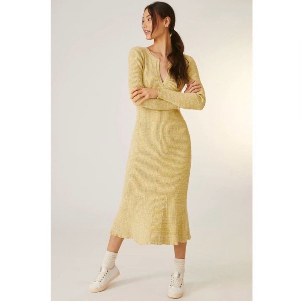 Elegant Gold Knit Midi Dress